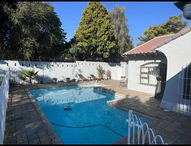 4 BEDROOM HOUSE FOR SALE IN BRYANSTON